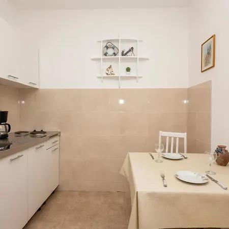 Cozy In With Wifi Apartment